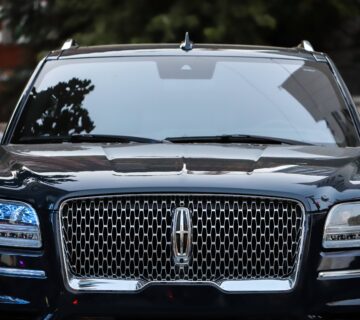 Beyond the Airport: Unique Ways to Utilize Limo Services in Seattle