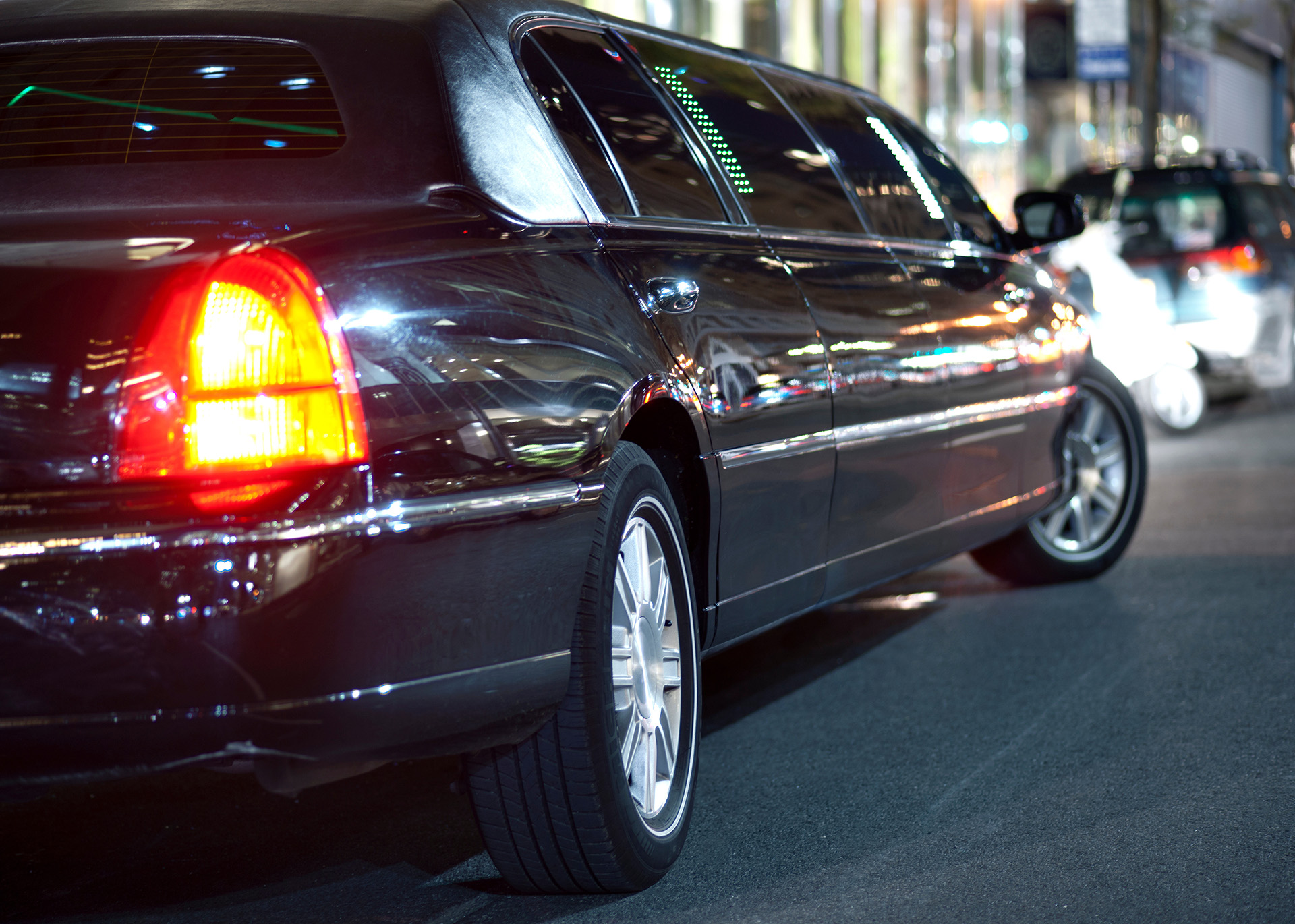 Top 10 Reasons to Choose a Limo Service for Your Seattle Event
