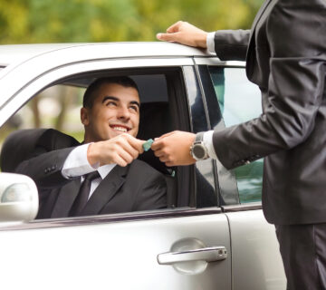 How Much to Tip a Limo Driver
