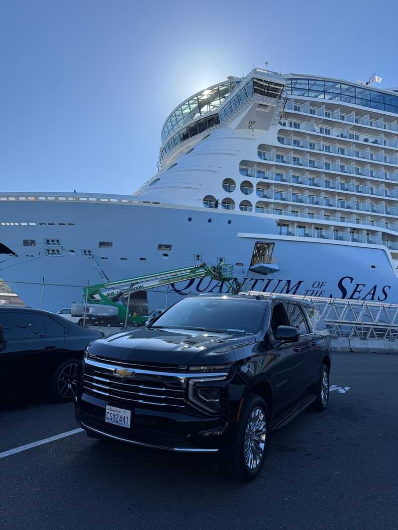 Seattle Corporate Limo & Car Service 3 Family travel in SUV