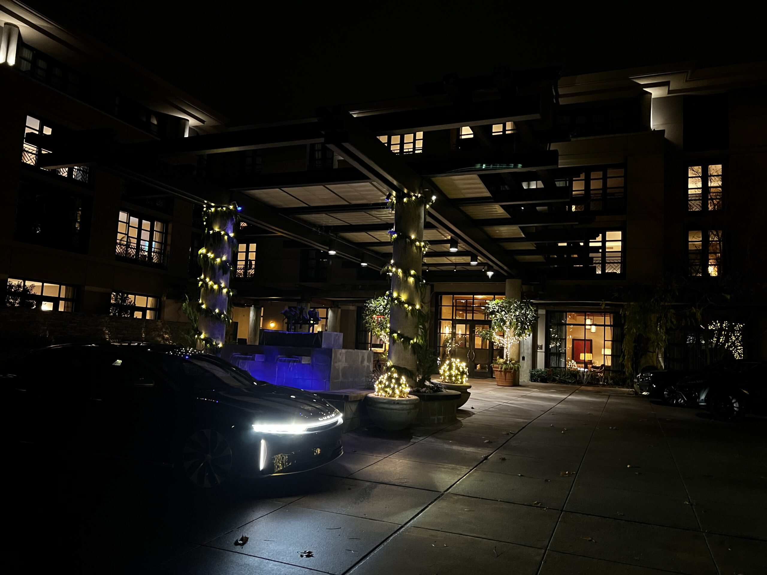All Black Limo LLC luxury black car service vehicle serving Bellevue, Redmond and Kirkland WA
