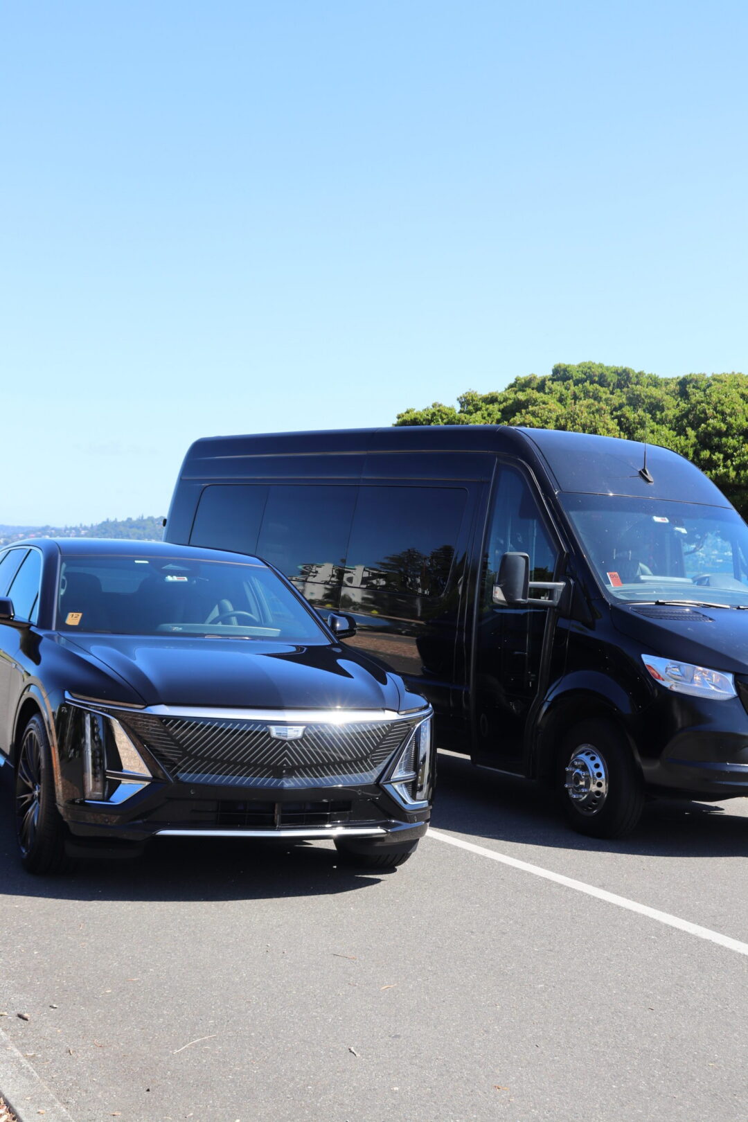 Issaquah car service near Costco HQ, All Black Limo